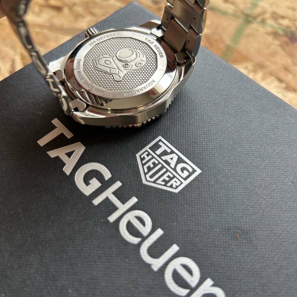TAG Heuer Black and Silver Dive Watch - Picture 4 of 6